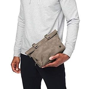 NWOT Lululemon Toiletry Bag